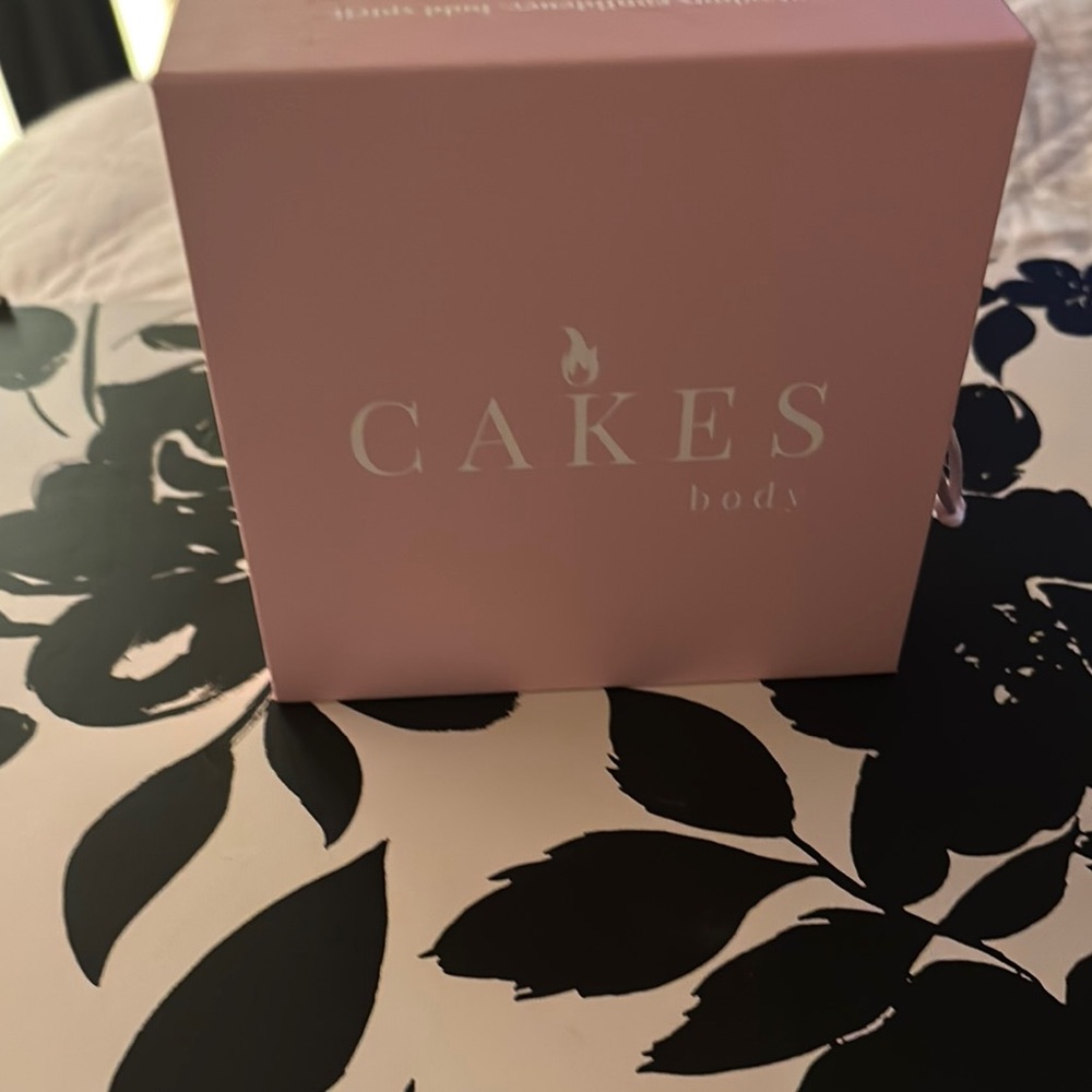 Pink CAKES Body Box